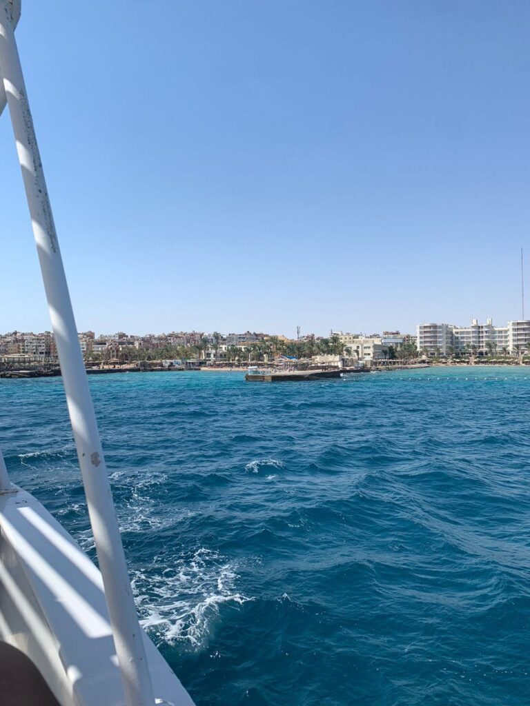 DIVING FROM A BOAT