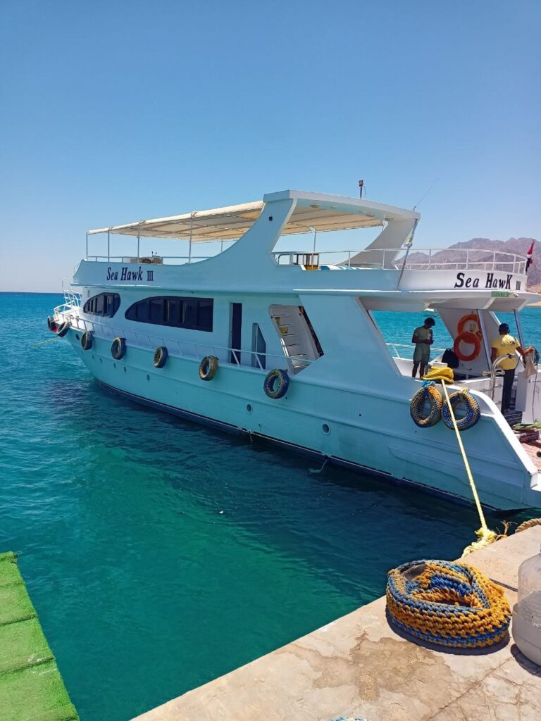 SAFARI DAHAB + THE LAGOON BY BOAT